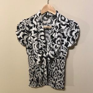 Blouse in black and white flowers  from Guess